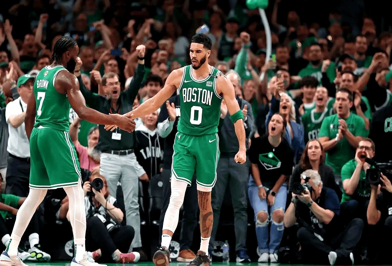 关于赛前体能课后，波士顿凯尔特人状态回暖备战NBA常规赛，目标明确，球队文化再被提及的信息