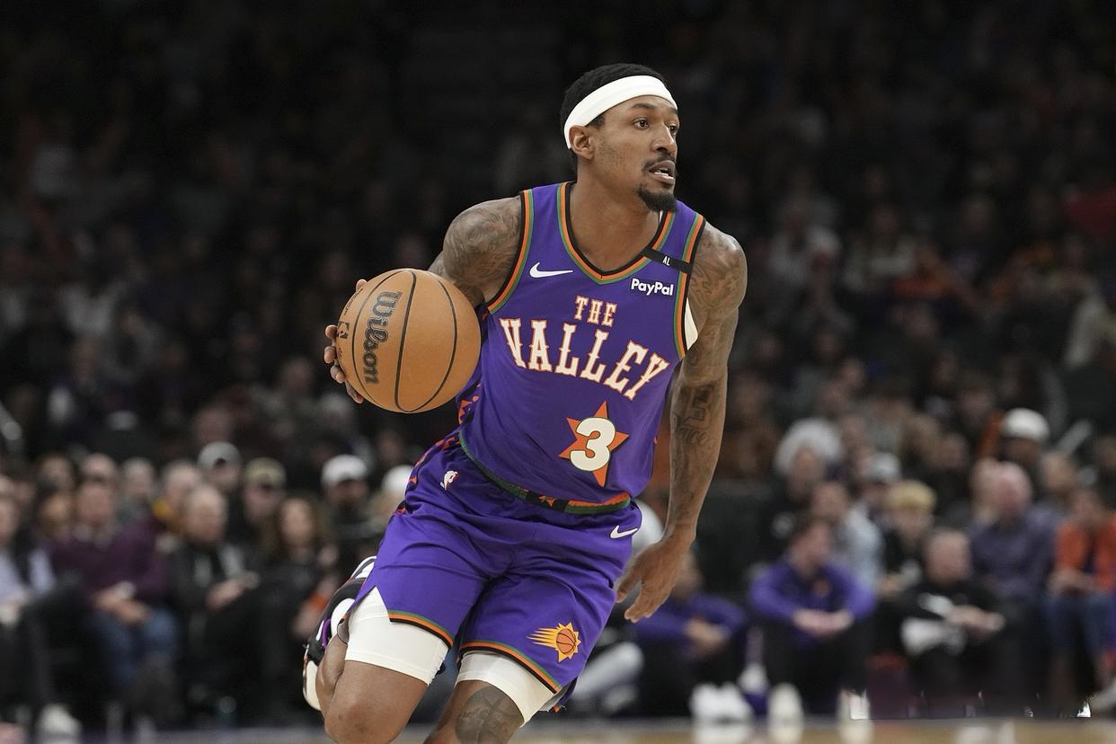 乐鱼官网菲尼克斯太阳训练开放日，今晨复出首秀引欢呼，英超在即，资深球员宣示担当的简单介绍