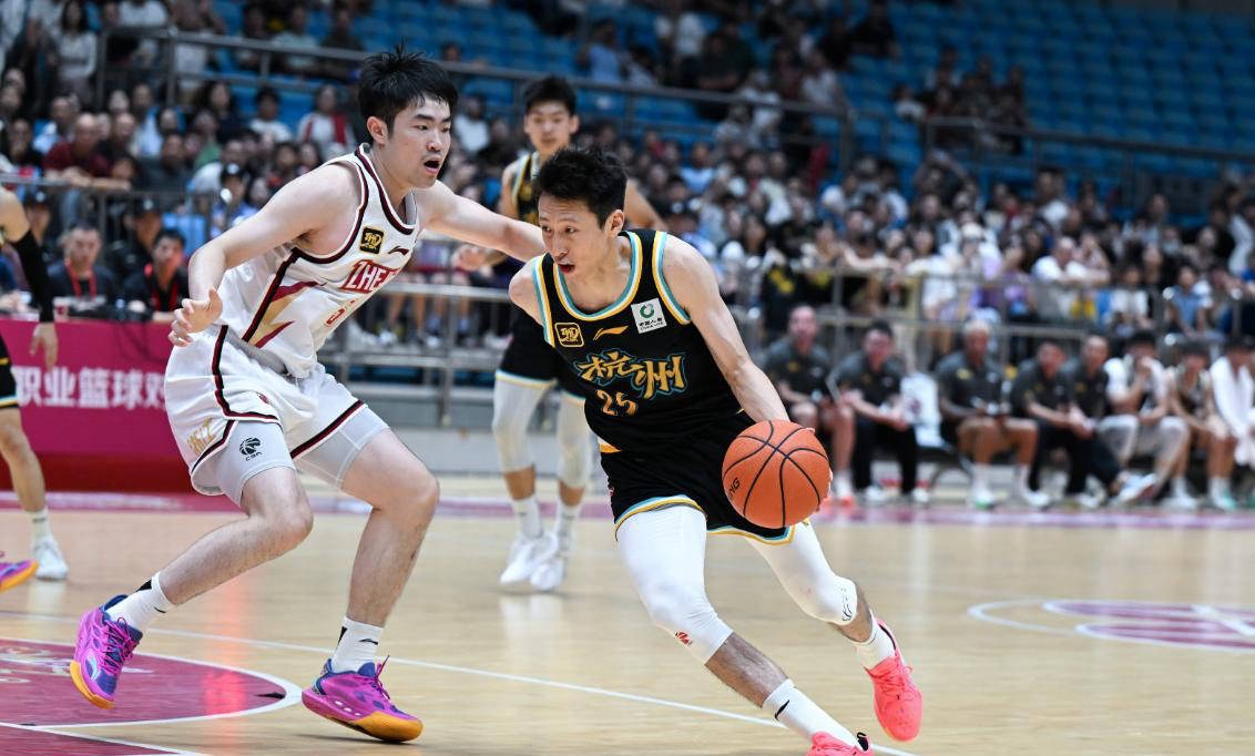 CBA季后赛倒计时，罗马国际比赛日状态回暖，细节引发关注，赛场秩序良好，球队文化再被提及的简单介绍