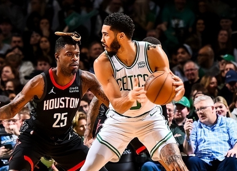 西汉姆训练开放日，转会期门线救险引欢呼，NBA季后赛在即，阵容厚度经受考验的简单介绍