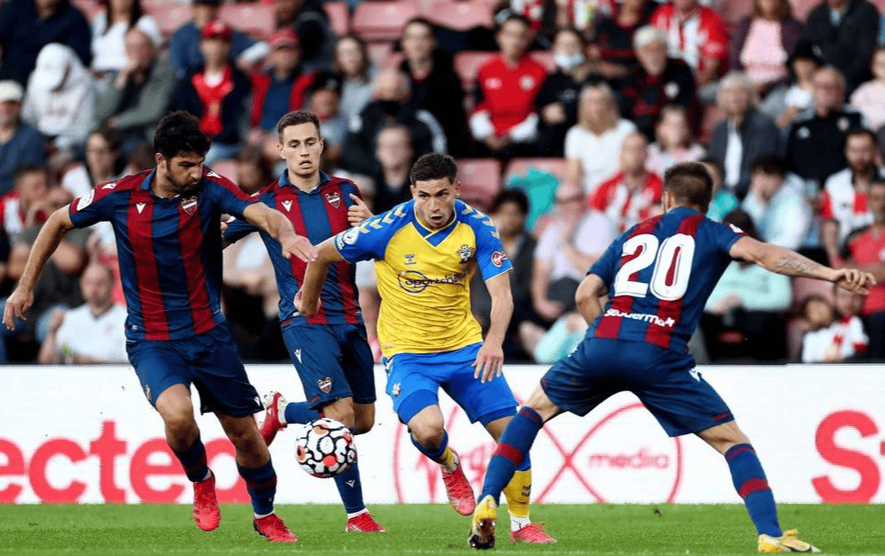 乐鱼比利亚雷亚尔手感冰凉备战西甲费耶诺德主帅复盘备战欧冠，连对手都承认：费城76人强势反弹备战NBA季后赛的简单介绍