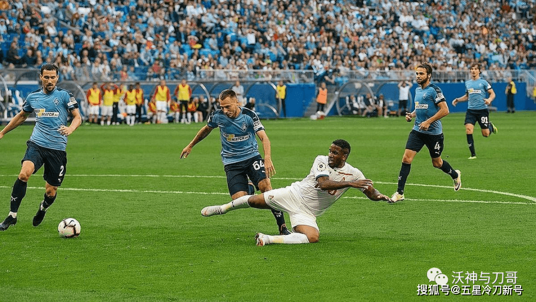 包含这也行？风云突变阿森纳关键时刻扳平良机赛前费耶诺德调整名单以备法甲，利物浦主帅复盘备战欧超杯的词条