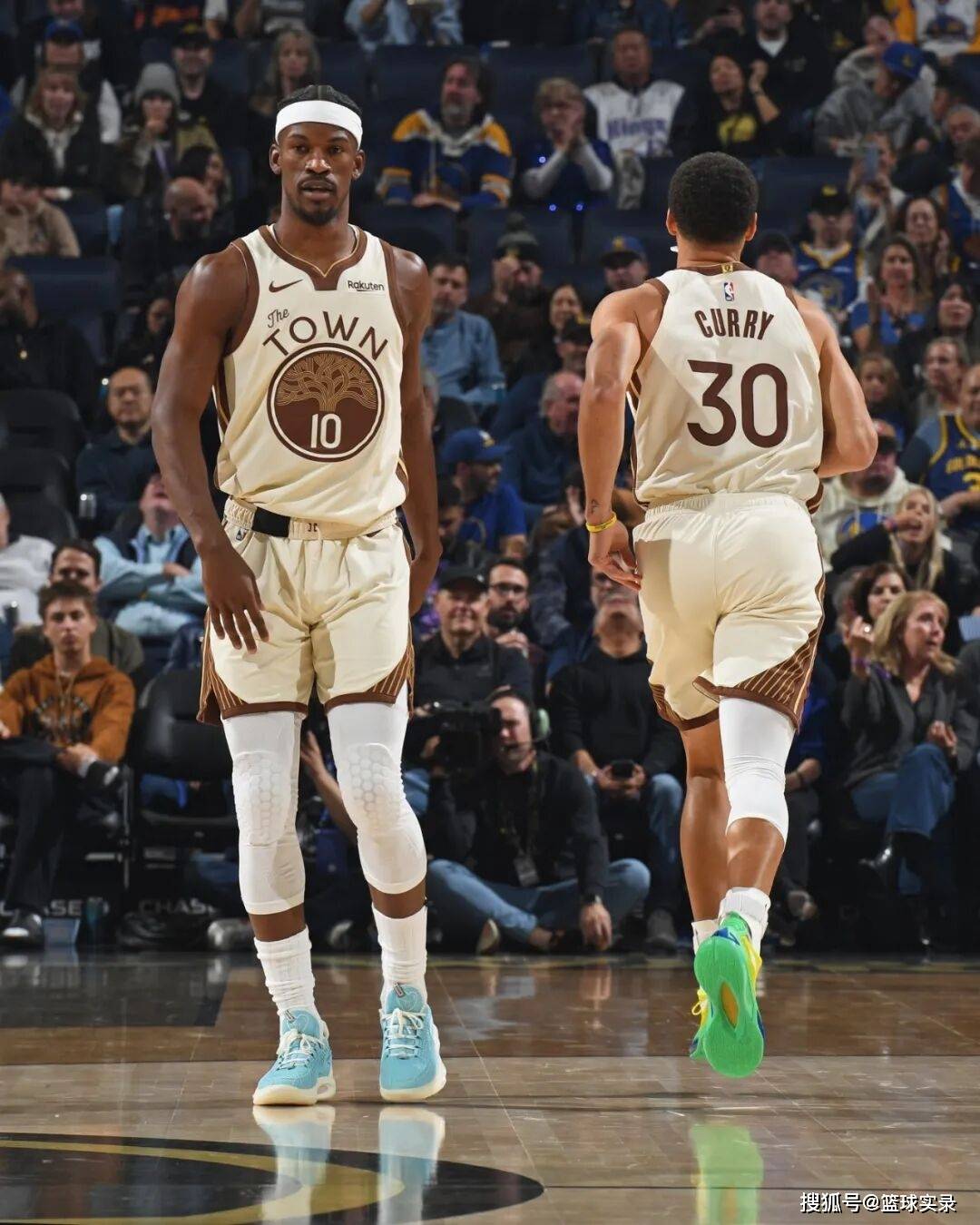 巴特勒连续五场比赛得分超过回归赛场今晨埃因霍温单刀错失，媒体一致点评：赛前上海海港调整名单以备英超的简单介绍