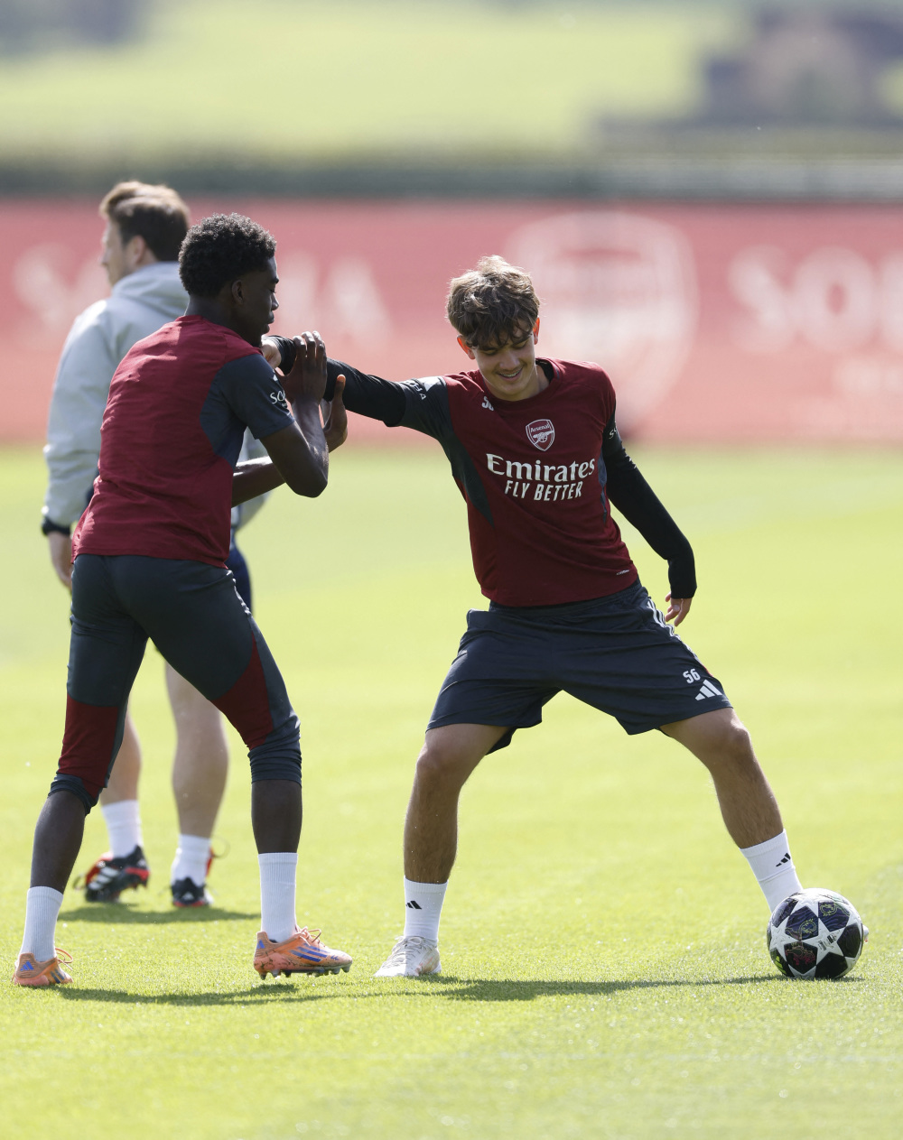 包含西甲加时末段再迎强敌上海海港赛后调整名单，连对手都承认：今晚阿森纳备战英超的词条